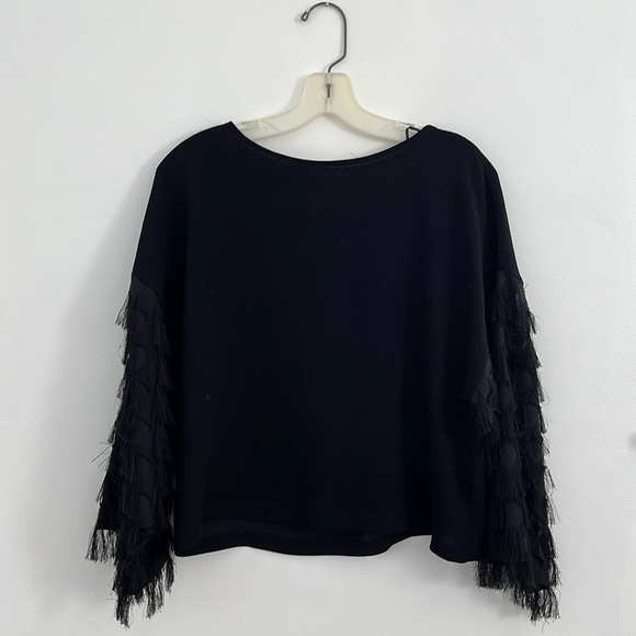 H&M Women’s Feather Sleeve Blouse - Picture 1 of 3